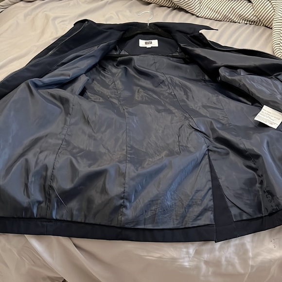 Laundry by design. Blue coat/jacket with hood. Lined. Size Medium. - Picture 8 of 8